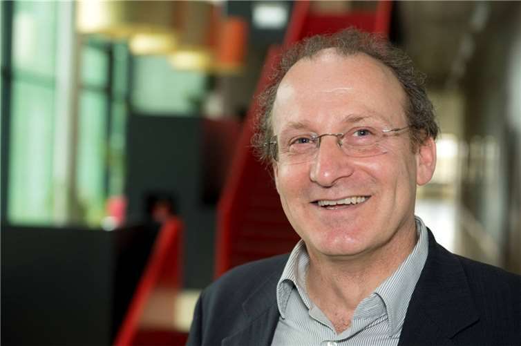 Prof. Dr. Torsten Dahm vom Deutschen Geoforschungszentrum Potsdam spricht über das Thema: „Wie gefährlich sind die Eifelvulkane – und warum wird jetzt ein seismologisches Großexperiment geplant?“.  Foto: GFZ