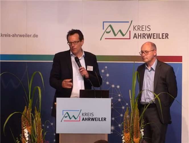 Prof. Holger Schüttrumpf (links) und Prof. Jörn Brinkmann präsentierten erste Ergebnisse des KAHR-Projekts. Fotos: DU