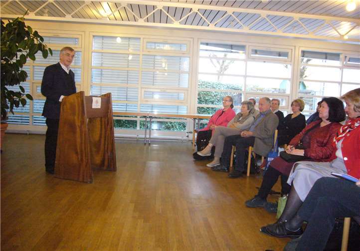 Prof. P. Niederschlag SAC hielt einen interessanten Vortrag zum Thema „In Würde sterben – aber wie?“. privat