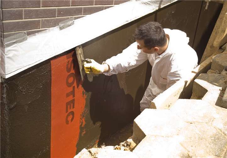 Professionelle Außenabdichtung schützt vor eindringender Feuchtigkeit.Foto: privat