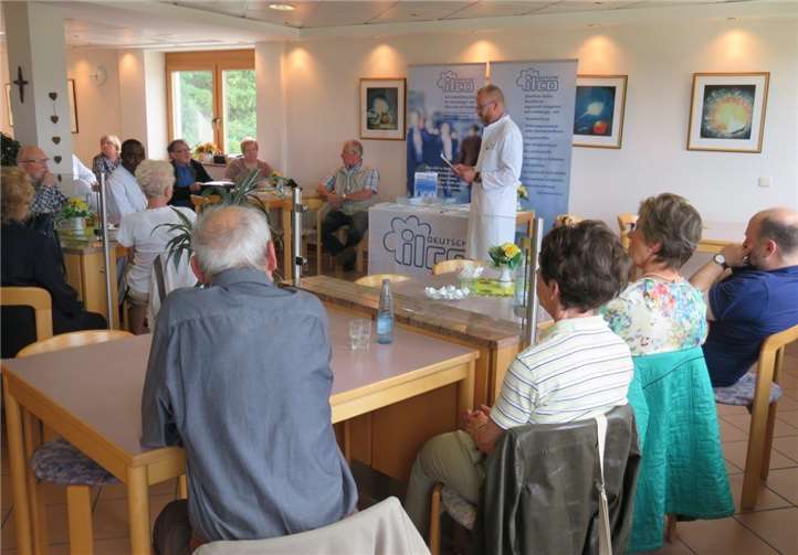 Professor D. Jens Standop freute sich über das große Interesse am neuen Angebot des Verbundkrankenhauses Linz-Remagen. privat