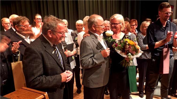 Jubiläumskonzert nach bewegter Geschichte Projektchor „Bregenz“, Dankesworte von Peter Weiler, Lothar Käsgen und Barbara Nöst-Butz.