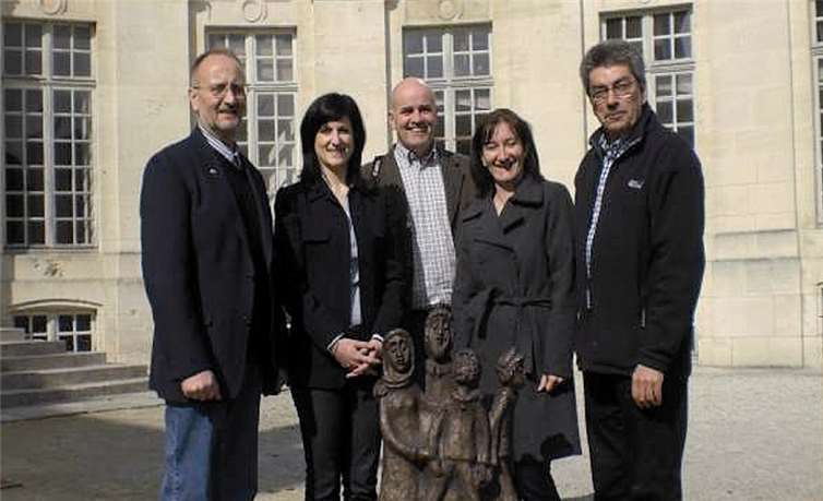 Projektmanager Peter Baus, Historikerin Juliette Roy, Norbert Sauren, Isabelle Nourry und Fachbereichsleiter Peter Feuser (v. l.) in Verdun. Stadt Rheinbach