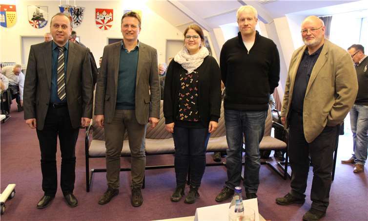 Prominente Gäste (von links): Bürgermeister Johannes Bell, SGD-Nord-Mitarbeiter und Referatsleiter Dr. Roland Pietsch, Mona Christ, Volker Hartmann und Dr. Axel Schmidt.VG Brohltal