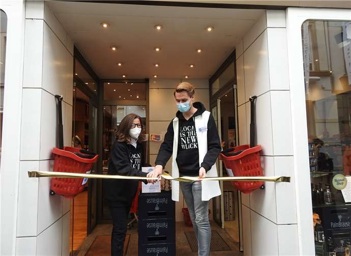 Pünktlich um 10 Uhr wurde der Kiez Kiosk eröffnet..