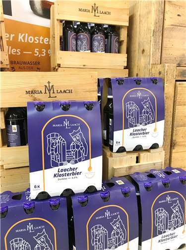 Pünktlich zum Tag des Deutschen Bieres 2021 präsentiert die Benediktinerabtei Maria Laach das Dunkle Klosterbier.Foto: privat