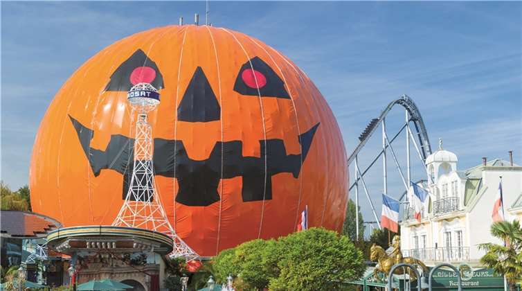 Pünktlich zum großen Halloween-Fest im Europa-Park erstrahlt der Park in einer aufwendig gestalteten Halloween-Dekoration. Markus Garscha