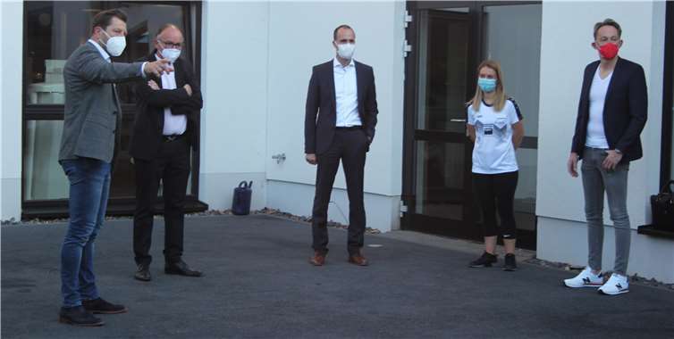 Pünktlich zur Wiedereröffnung um sieben Uhr morgens nahm sich Clemens Hoch, Staatsminister für Wissenschaft und Gesundheit in Rheinland-Pfalz, gemeinsam Marc Ruland, Generalssekretär der SPD Rheinland-Pfalz, sowie Oberbürgermeister Achim Hütten die Zeit, um dem monte mare, SPA - SPORTS - HOTEL, in Andernach einen Besuch abzustatten.Foto: privat