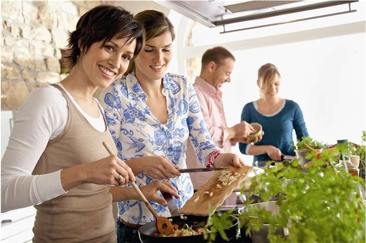 „Pure Natural Cooking“ - das Kochen ohne vorgefertigte Zutaten und Gewürzmischungen- ist wieder Thema der AOK-Kochwerkstatt, ebenso die gesunde Asiatische und Mexikanische Küche.