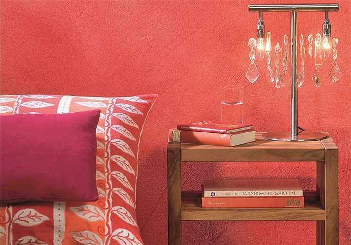 Quarzgefüllter, grober Streichputz für dekorative, strukturierte Oberflächen. Brillux