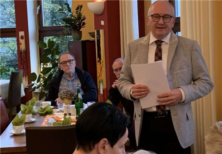 RA Manfred Müller referierte zum Thema Patientenverfügung.Foto: ProMendig e.V.