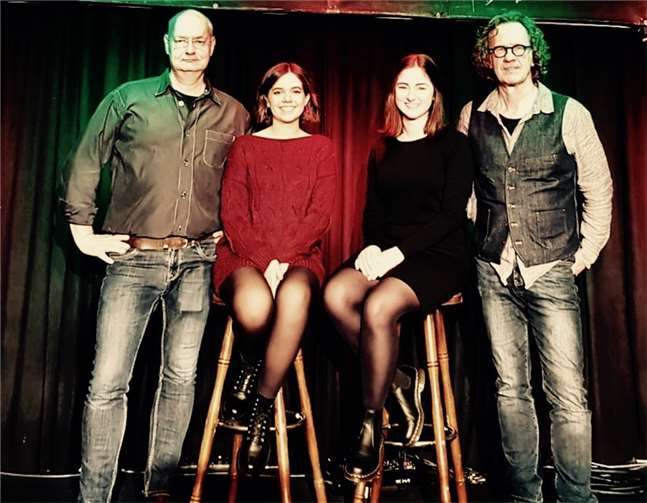 RIVERS.  Fotos: Gerd Stein