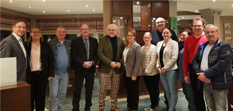 RKK-Präsident Hans Mayer (5. v. l.) gemeinsam mit dem RKK-Vorstand und den neuen Mitgliedern des RKK-Beirates.Foto: privat