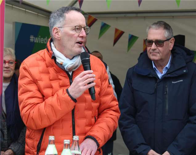 RLP-Innenminister Michael Ebling nutzte die Gelegenheit, um vier weitere Förderbeschiede zu übergeben.