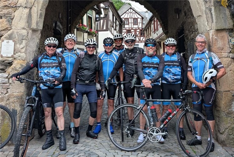 Radsportgruppe des TV Kärlich unterwegs