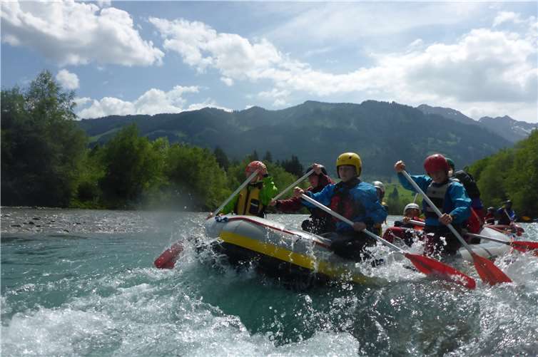 Rafting vor traumhafter Kulisse.Privat