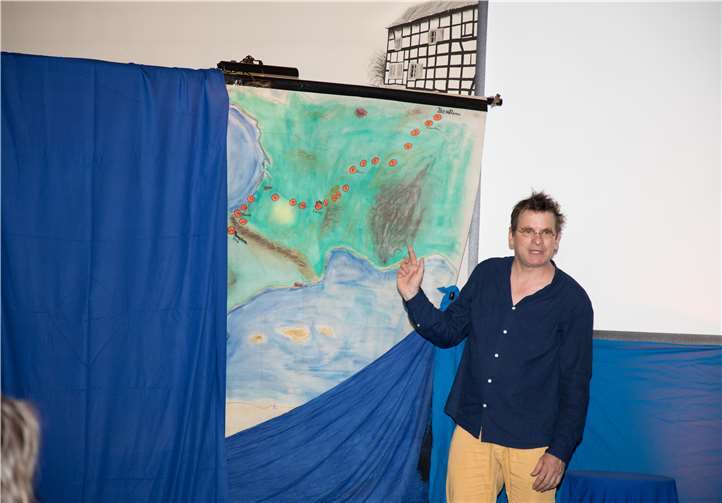 Rainer Kreuz erzählt von Höhen und Tiefen der Reise, vom Weisheitszahn in Sevilla und der knappen Ankunft in Marokko.