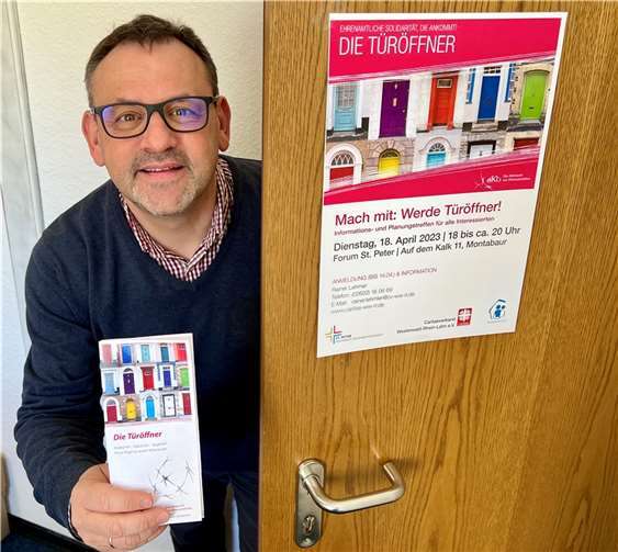 Rainer Lehmler vom Caritasverband Westerwald-Rhein Lahn sucht in Kooperation mit der katholischen Pfarrei Montabaur-Stelzenbachgemeinden und der Gemeindeschwester Plus der VG Montabaur nach sogenannten Türöffnern für das gleichnamige Ehrenamtsprojekt.  Foto: Caritasverband Westerwald-Rhein-Lahn e.V./Holger Pöritzsch