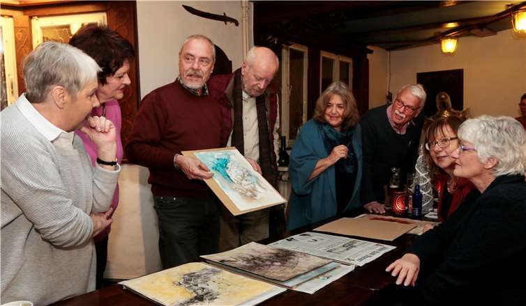 Rainer Martens stellt seine Jahresgabe für 2019 vor.SES