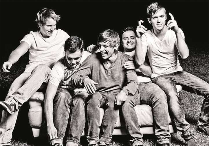 Raised from Death sind der Headliner des Abends.