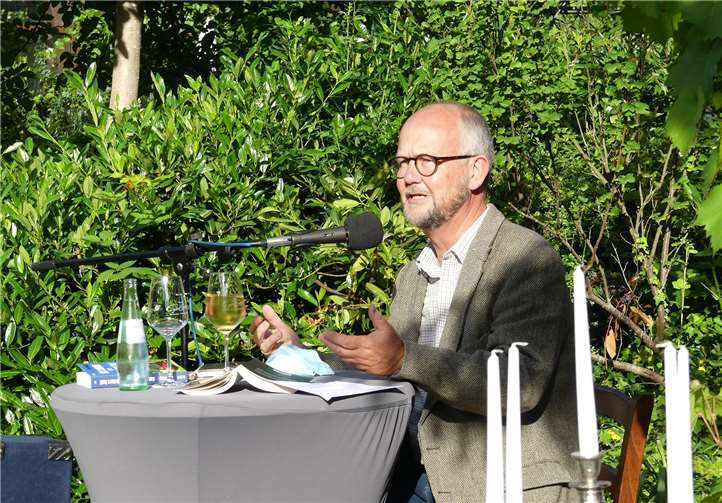Ralf Kramp ist dafür bekannt, dass er beim Lesen seiner Geschichten den Protagonisten echtes Leben einhaucht. Foto: TE