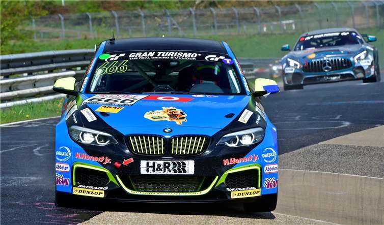Rang 2 im BMW M240 Racing Cup für den Eifelblitz von Team Scheid – Honert Motorsport.