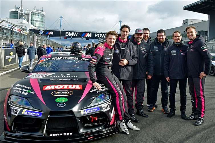 Rang drei beim Ersten Einsatz des Toyota Supra GT4 in der Klasse SP10 für das Team von Teichmann Racing.