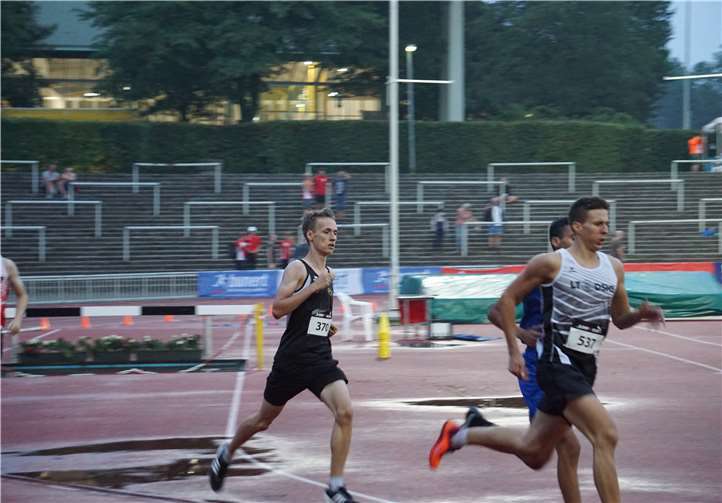 Raphael Jüris (370) bei seinem Rennen über 1500m in Dortmund.Quelle: TV Sinzig