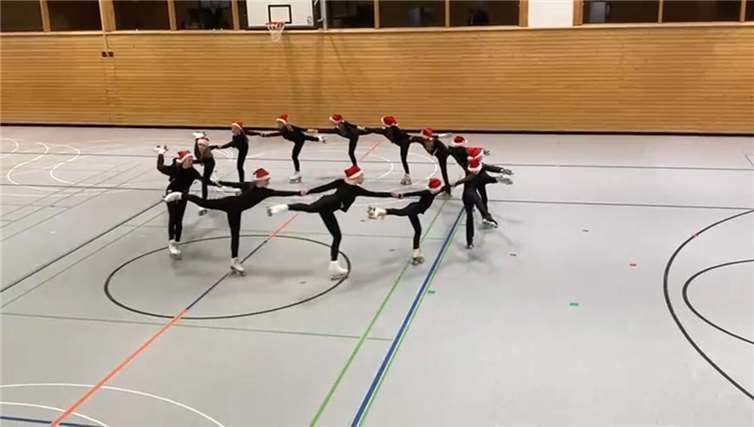 Rasante Einlagen zu Weihnachtssongs wurden geboten.