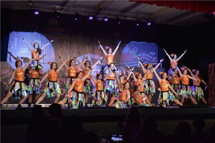 Rasante Gardetänze sorgten für Abwechslung.  Foto: privat