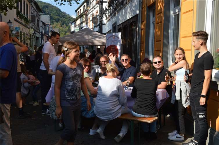 Rasch besetzt waren alle Sitzgelegenheiten.