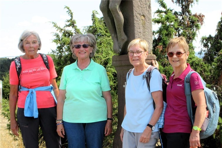 Rast am Kreuzweg und Wacholderhügel am Kalvarienberg