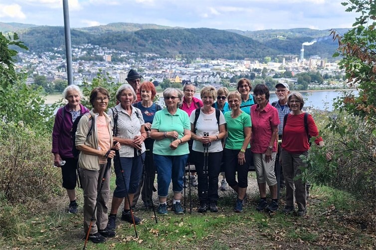 Rast vor Rheinkulisse