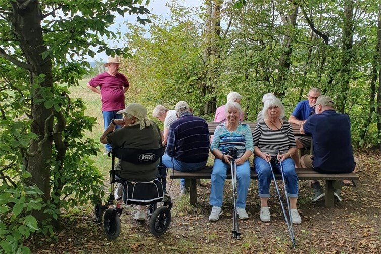 Rastplatz der Spaziergangsgruppe - der Panoramablick