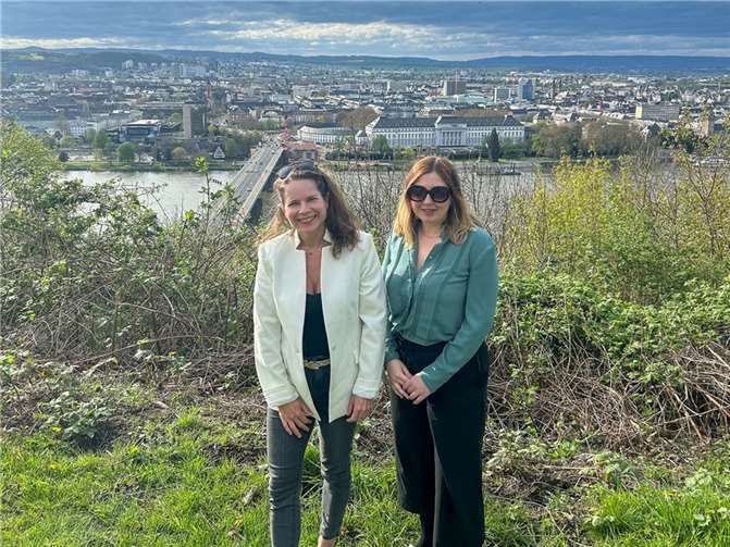 Ratskandidatinnen Dr. Florence Klose (li.) und Michelle Pforr haben sich intensiv für eine Verbesserung der Situation auf dem Asterstein eingesetzt. Foto: Sebastian Gratzfeld / CDU Koblenz