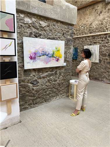 Raum für Kreativität - diesen schaffte die Künstlerin Xenia Graf mit ihrer ersten Vernissage. Quelle: Xenia Graf