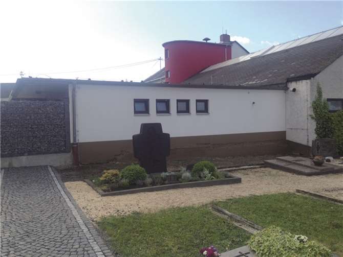 Reaktivierung Toilettenanlage auf dem Friedhof. privat