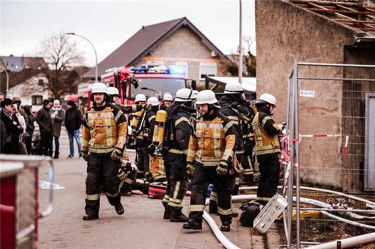 Realistische Szenarien fordern Einsatzkräfte bei Übung heraus.