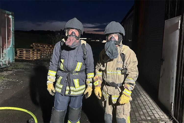 Realitätsnahes Training für den Ernstfall: Im Technischen Kompetenzzentrum in Miehlen üben die Atemschutzgeräteträger das taktische Vorgehen unter möglichst einsatznahen Bedingungen.