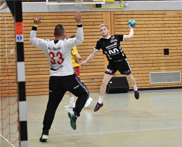 Rechtsaußen Martin Langen fand in Dirmstein zu seiner Treffsicherheit zurück und netzte sechsmal ein