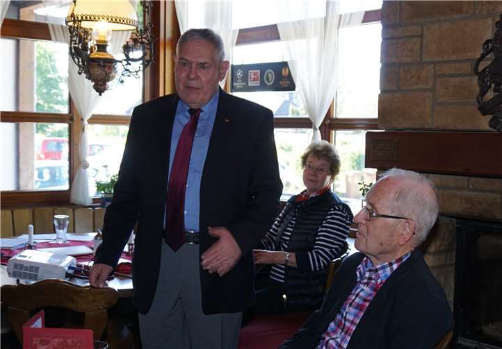 Referent Dr. Heinrich Walle (links).Foto: Hans-Joachim Unger
