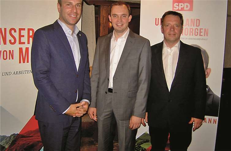 Referent Nico Steinbach (v.l.) mit Jörn Kampmann und Markus Dievenich. privat