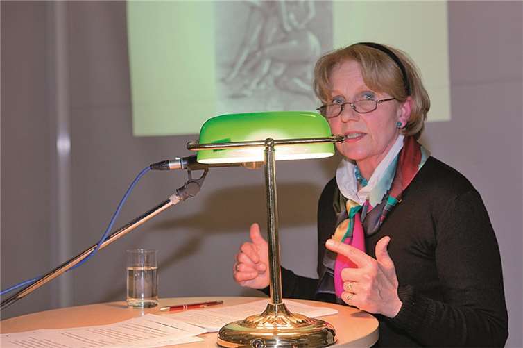 Referentin Dr. Gisela Born-Siebicke vermittelte anschaulich Hintergründe und Verlauf der Hexenprozesse im Dierdorfer Raum.