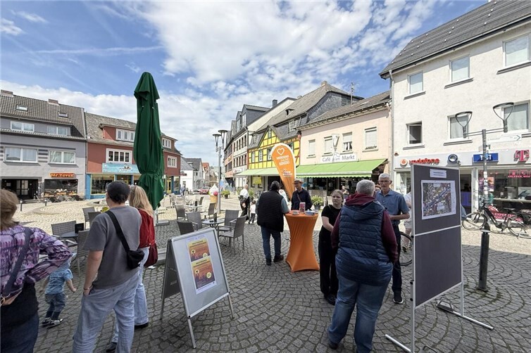 Rege genutzt wurde der offene Bürgerdialog der FWG Sinzig zum Austausch über das zur Diskussion stehende Verkehrskonzept.