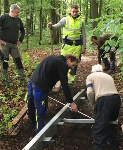 Regelmäßig im Frühjahr führt der Fremdenverkehrsverein Dernbach e.V. einen Aktionstag mit seinen Mitgliedern durch zur Säuberung und Instandhaltung der Wege und des Waldes rund um Dernbach.Foto: privat