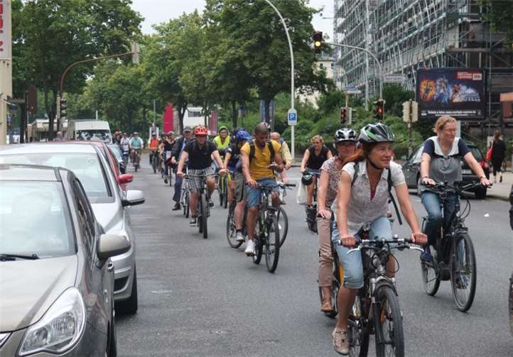 Regelmäßig treffen sich in Koblenz Radfahrer, um als „Critical Mass“ für eine Verbesserung des Radwegenetzes einzutreten. privat