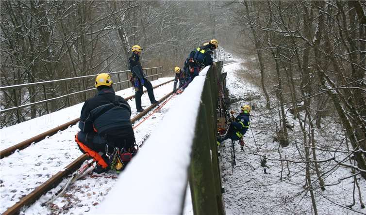 Regelmäßige Übungen sorgen für den reibungslosen Ablauf im Ernstfall. Foto: THW OV Bendorf