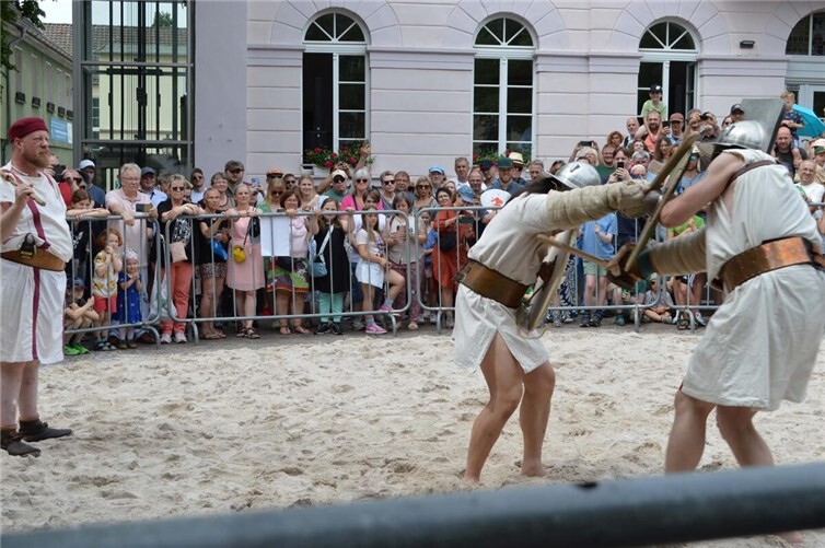 Reger Andrang an der Gladiatorenarena. 