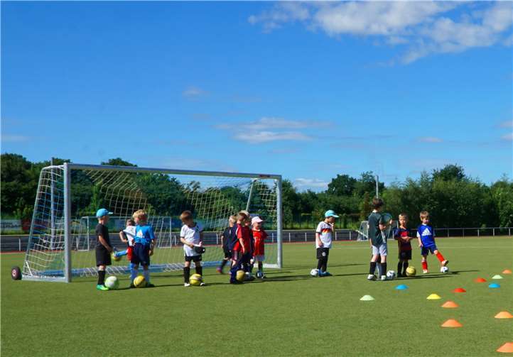 Reger Betrieb herrscht bei den Trainingseinheiten der Bambini des 1. FC Rheinbach.  privat