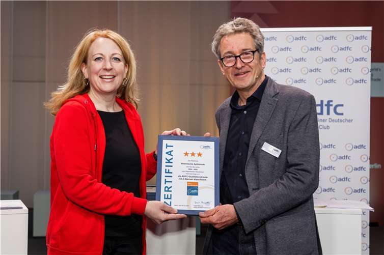 Regina Rosenstock und ADFC-Tourismusvorstand Christian Tänzler. Quelle: ADFC/Deckbar